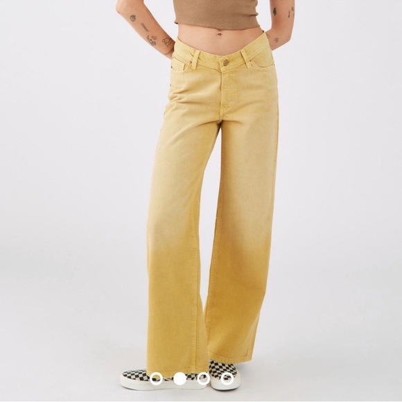 NWT - BDG Dipped V Wide Leg - Size 28 Yellow - Picture 1 of 6